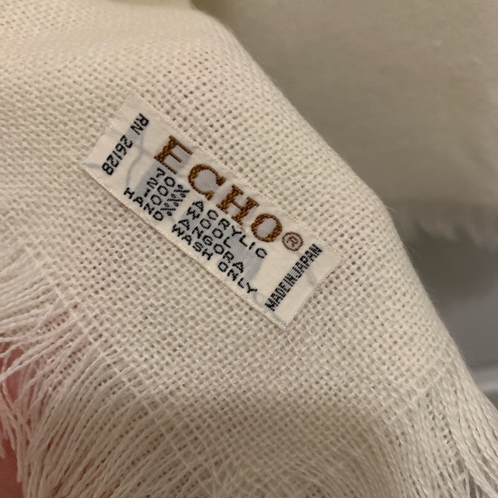 Echo Brand Soft Ivory Wrap - Large 47 x 47" Perfect Condition!